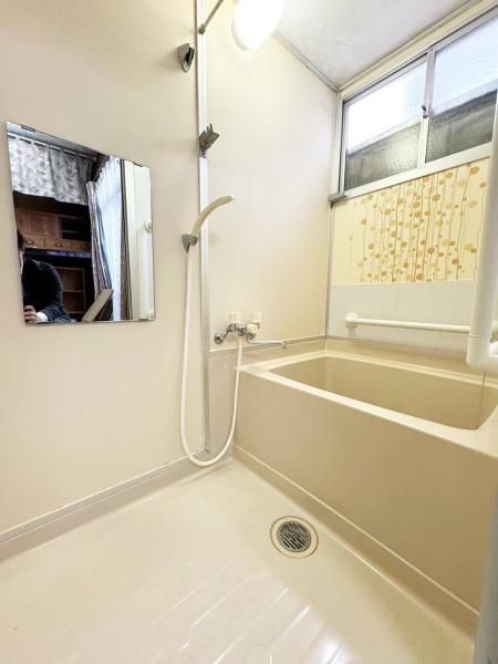 2SK Single-Story House for Sale in Toyonaka, Osaka - Thumbnail 2