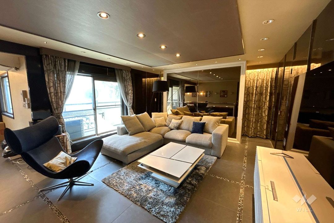 Spacious 6LDK Two-Generation House for Sale in Ibaraki, Osaka - Thumbnail 3