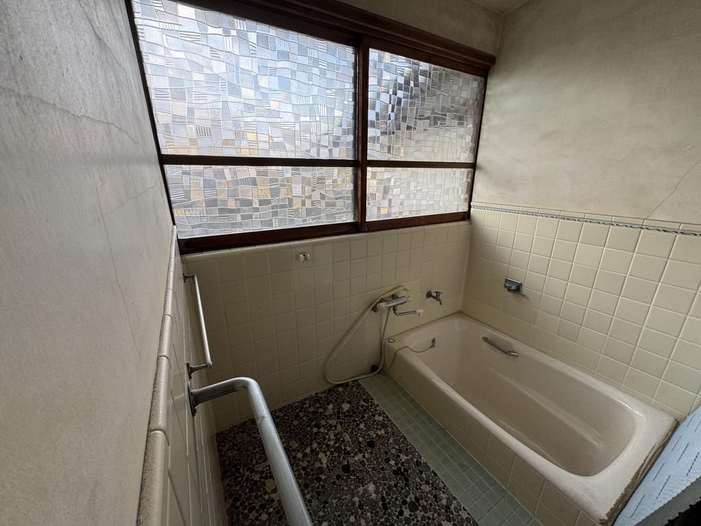 Spacious 7DK Traditional House with Japanese Garden in Himeji - Thumbnail 4
