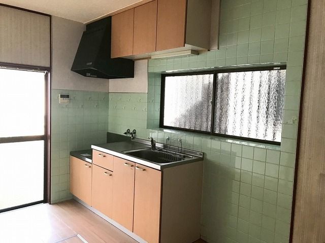 4DK Used House in Kashihara, Nara – 74.16 sqm for 5.8 Million Yen - Thumbnail 3