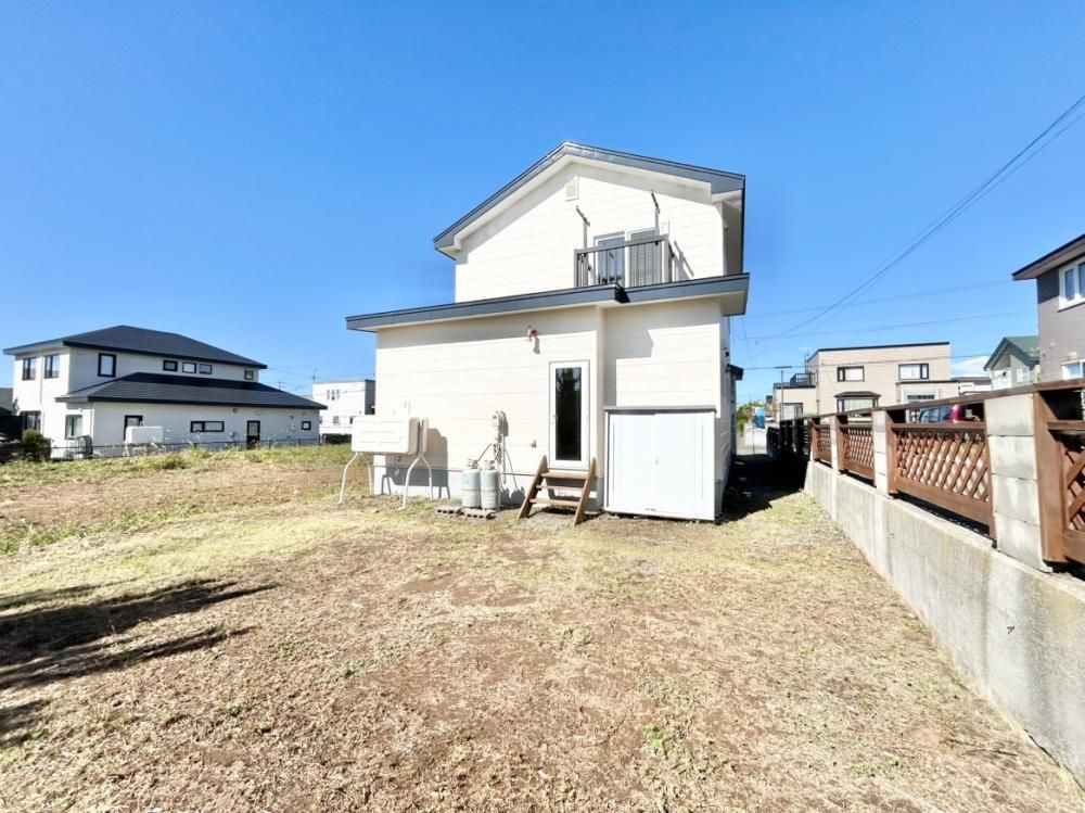 Renovated 4SLDK Detached House for Sale in Muroran, Hokkaido - Thumbnail 2