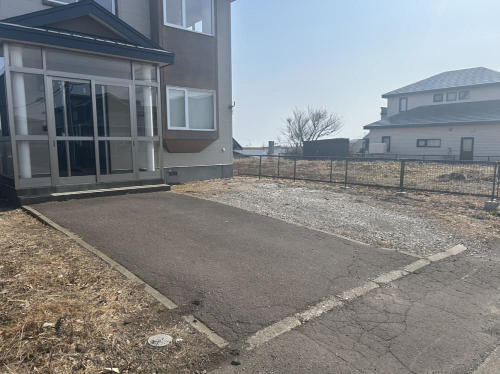 Renovated 4SLDK Detached House for Sale in Muroran, Hokkaido - Thumbnail 3