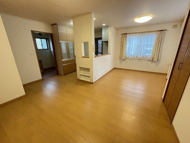 4SLDK Detached House for Sale in Shosha, Himeji - Thumbnail 3