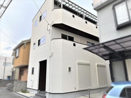 Modern 4LDK House for Sale in Ikeda City, Osaka - Thumbnail 2