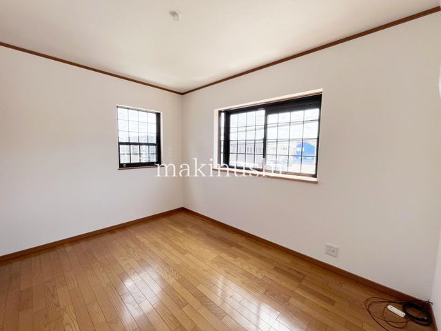 3LDK House for Sale in Matsubara City, Osaka - Thumbnail 3