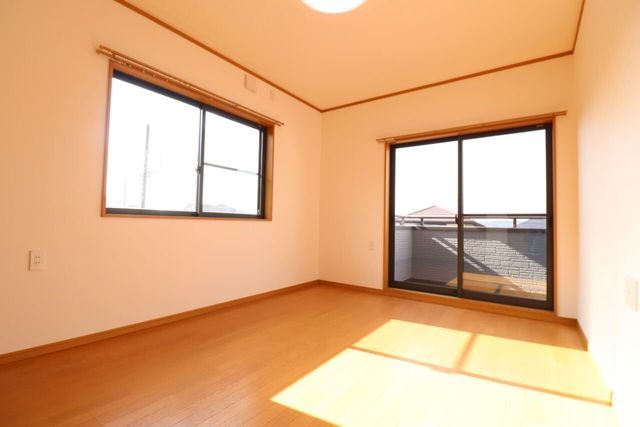 3SLDK House for Sale in Yokkaichi, Mie - 116 sqm - Thumbnail 2