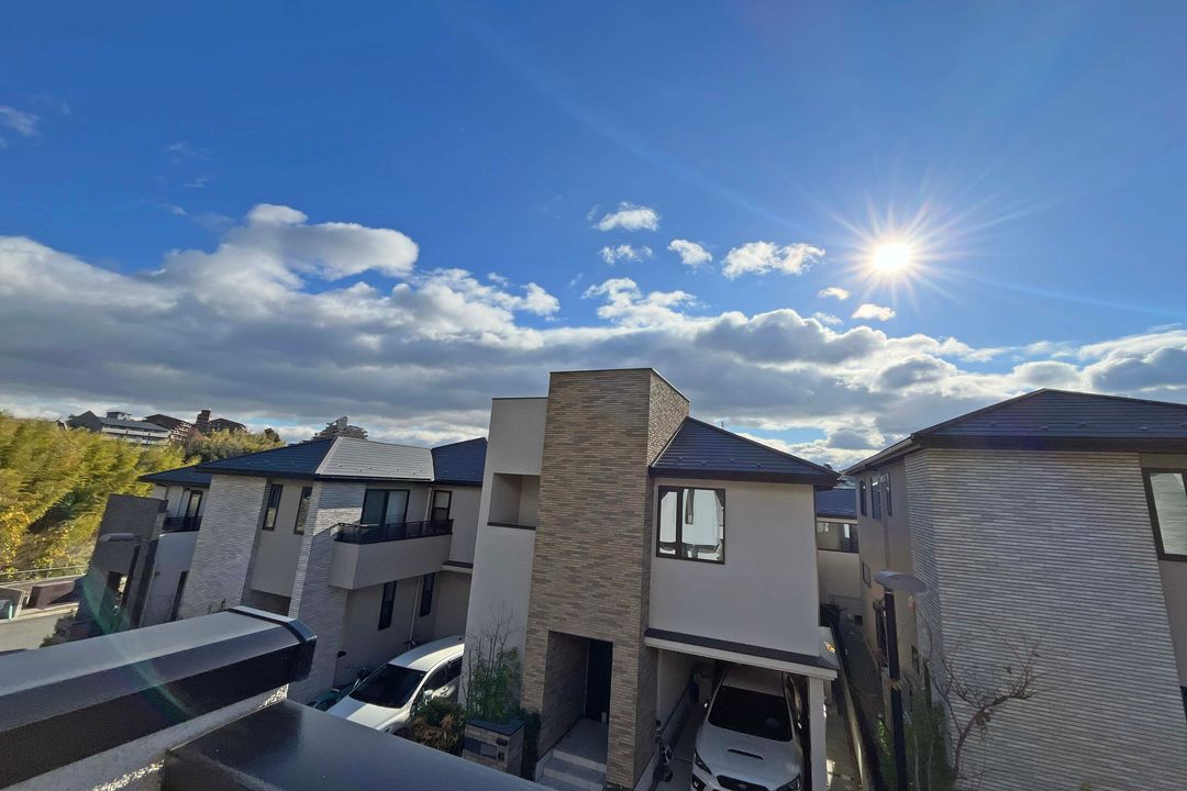 Modern 2LDK House in Suita, Osaka - 2019 Build Near Momoyamadai Station - Thumbnail 2