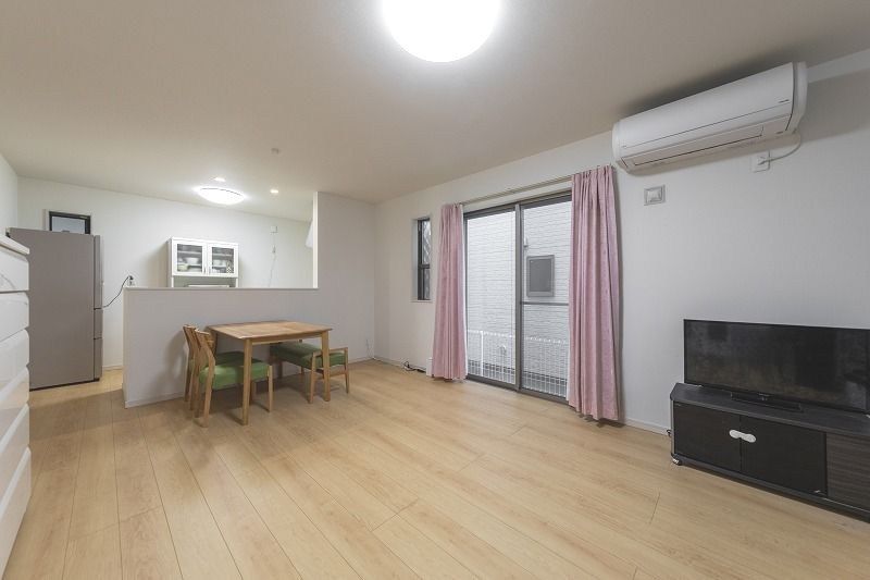 3LDK+ Tatami Corner House for Sale in Takatsuki, Osaka - Thumbnail 3