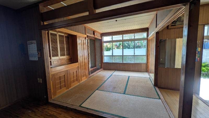 Spacious 6DK House in Okinawa City, Okinawa Prefecture - Thumbnail 4