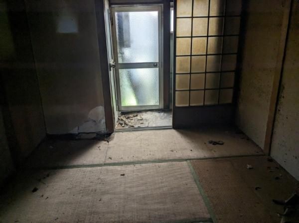 6K Terraced House for Sale in Matsubara, Osaka - 2950000 Yen - Thumbnail 2