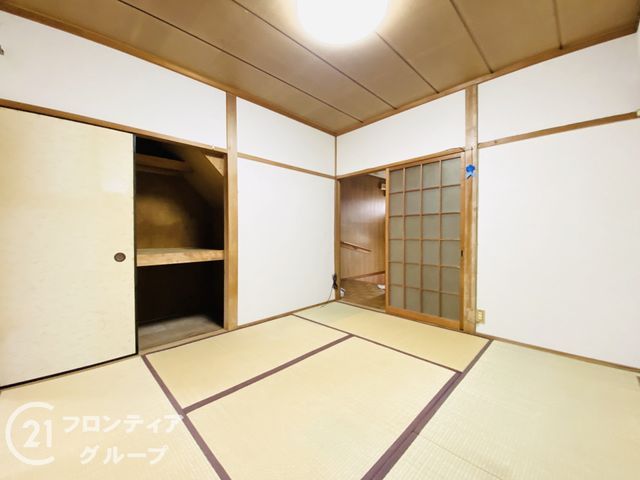 4DK Corner Lot House for Sale Near Kamishinjo Station, Osaka - Thumbnail 4