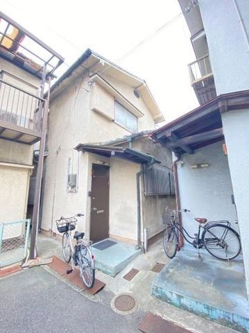 3DK Wooden House for Sale in Higashiosaka, Osaka - 6.4M Yen - Thumbnail 4