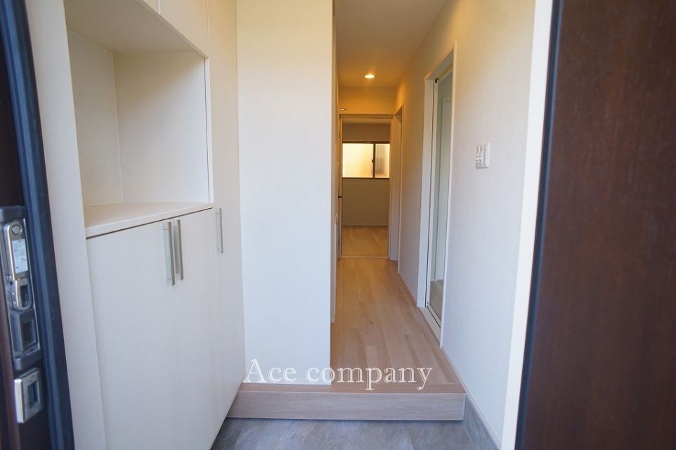 3LDK Detached House with 2-Car Parking in Yao, Osaka - Thumbnail 4