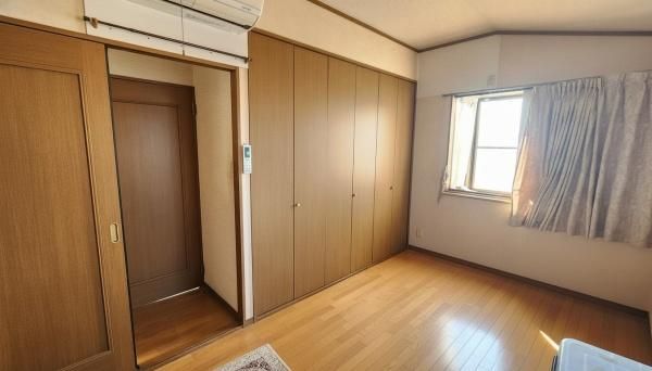 6LDK Steel Frame House for Sale in Daito City, Osaka - Thumbnail 4