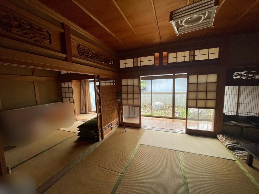 216 Tsubo Himeji Countryside House with 11SLDK Layout for Sale - Thumbnail 4
