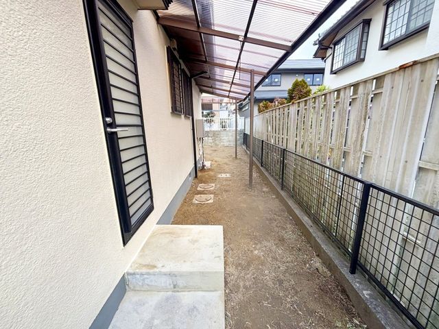 Renovated 5LDK House for Sale in Kawachinagano, Osaka - Thumbnail 2