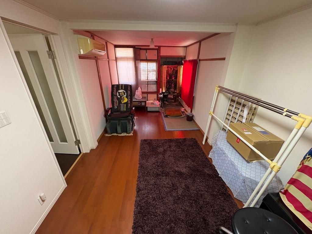 Pre-owned 4DK Townhouse in Toyonaka, Osaka - Thumbnail 4