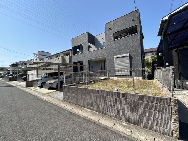 4LDK Detached House for Sale in Izumi City, Osaka - Thumbnail 3