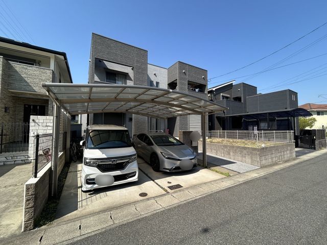 4LDK Detached House for Sale in Izumi City, Osaka - Thumbnail 2