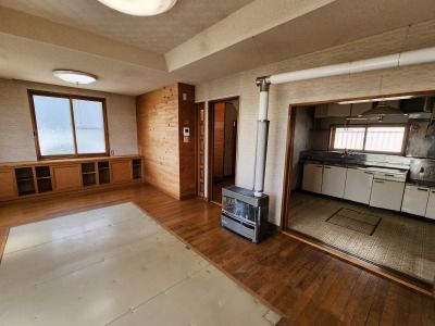 3LDK Detached House on Corner Lot in Hakodate, Hokkaido - Thumbnail 2