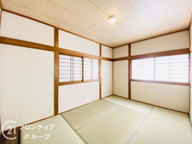 Renovated 4LDK House for Sale Near Zuiko Shiyonchome Station - Thumbnail 4