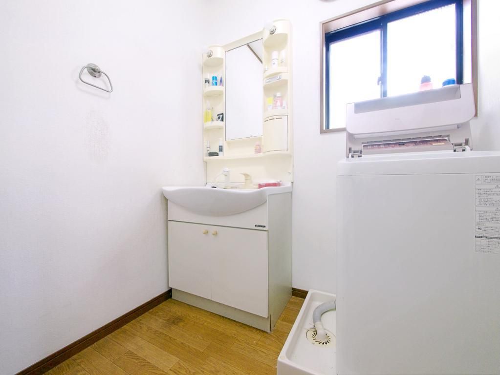 3LDK Detached House for Sale in Hirakata, Osaka - Near Schools - Thumbnail 3