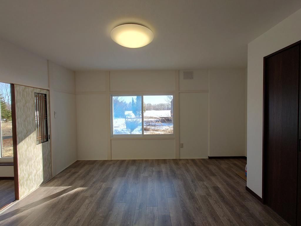 Renovated 4LDK House on Large Plot in Tsurui Village, Hokkaido - Thumbnail 4