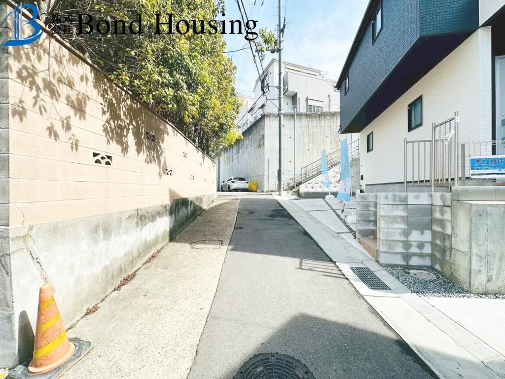4LDK Modern House for Sale Near Maiko Station, Kobe - Thumbnail 4