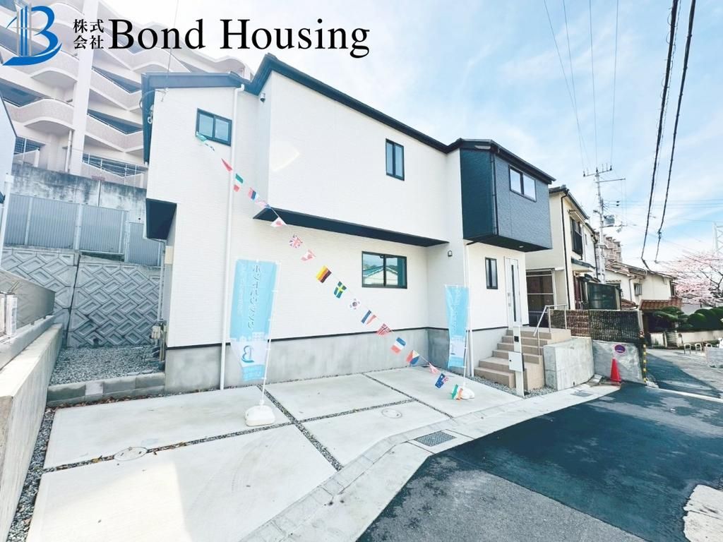4LDK Modern House for Sale Near Maiko Station, Kobe - Thumbnail 2