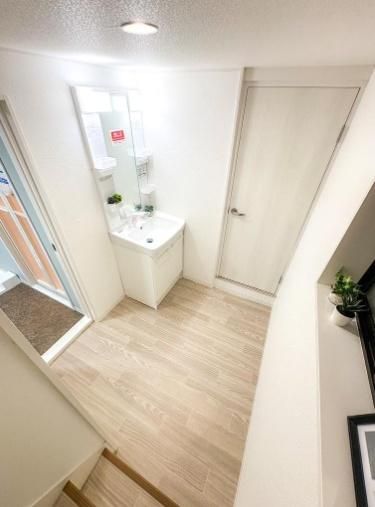 Renovated 3DK House near Kawauchi-Kosaka Station, Higashiosaka - Thumbnail 4