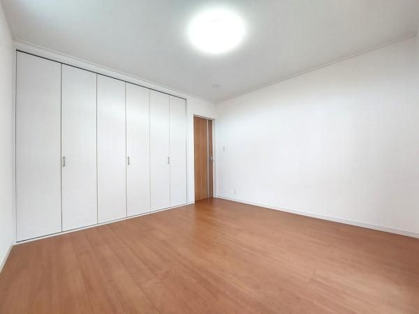 2021-Built 4LDK House in Kadoma, Osaka with Parking for 3 - Thumbnail 4