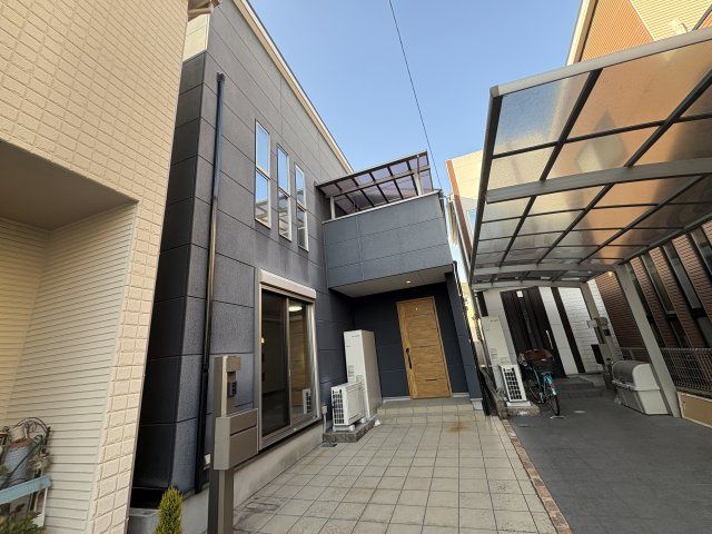 3LDK Detached House for Sale in Higashiosaka, Osaka - Thumbnail 2