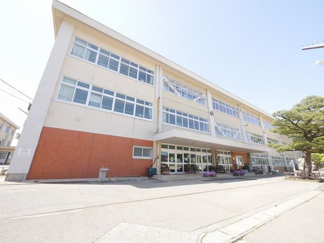 8K Wooden House in Kahoku City, Ishikawa for Sale - Thumbnail 4