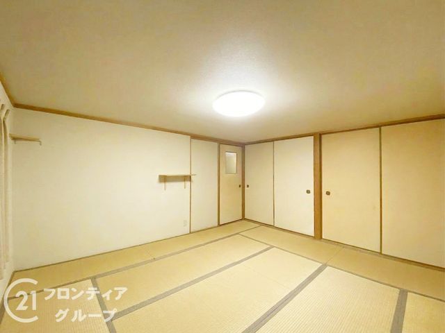 5LDK RC House for Sale in Higashiosaka, Osaka - Near Ishikiri Station - Thumbnail 4
