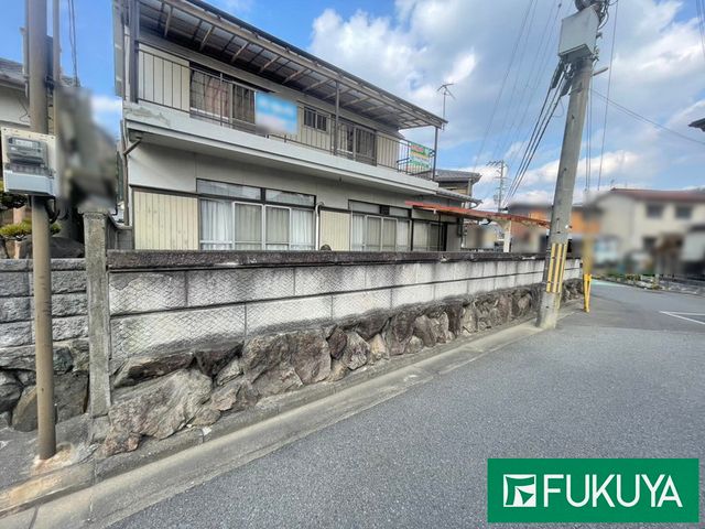 1970 6DK House in Himeji with Renovated Kitchen & Bath - Thumbnail 3