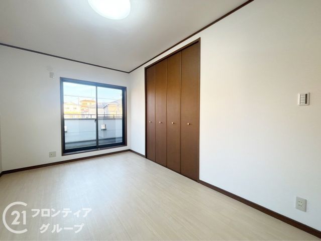 4LDK Renovated House with 2 Car Parks in Kobe Nishi Ward - Thumbnail 4