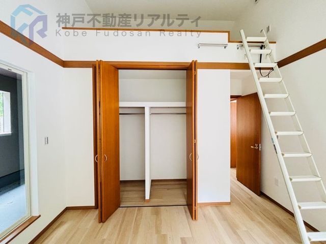 Renovated 4LDK House in Quiet Kobe Neighborhood | 108 sqm - Thumbnail 2