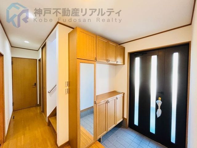 Renovated 4LDK House for Sale in Tomogaoka, Kobe - Thumbnail 3