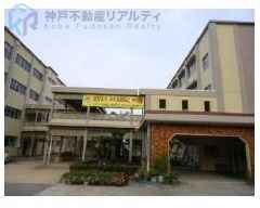 Renovated 4LDK House for Sale in Tomogaoka, Kobe - Thumbnail 2