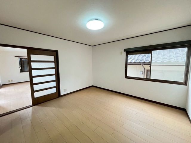 5DK Renovated House in Hofu, Yamaguchi | 121.57 sqm | 3 Car Parks - Thumbnail 3