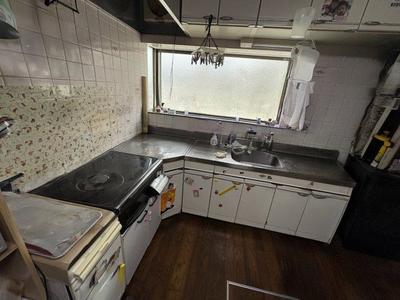 3LDK All-Electric House in Higashiosaka with Freehold Land — Kitchen, Higashiosaka, Osaka