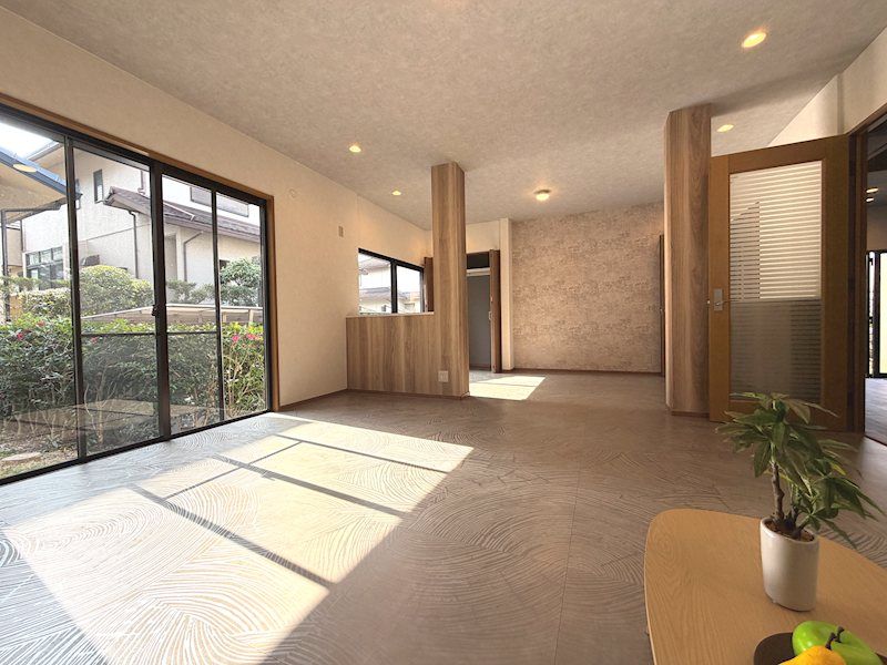 Renovated 4LDK House with Sunroom & Loft in Katano, Osaka - Thumbnail 2