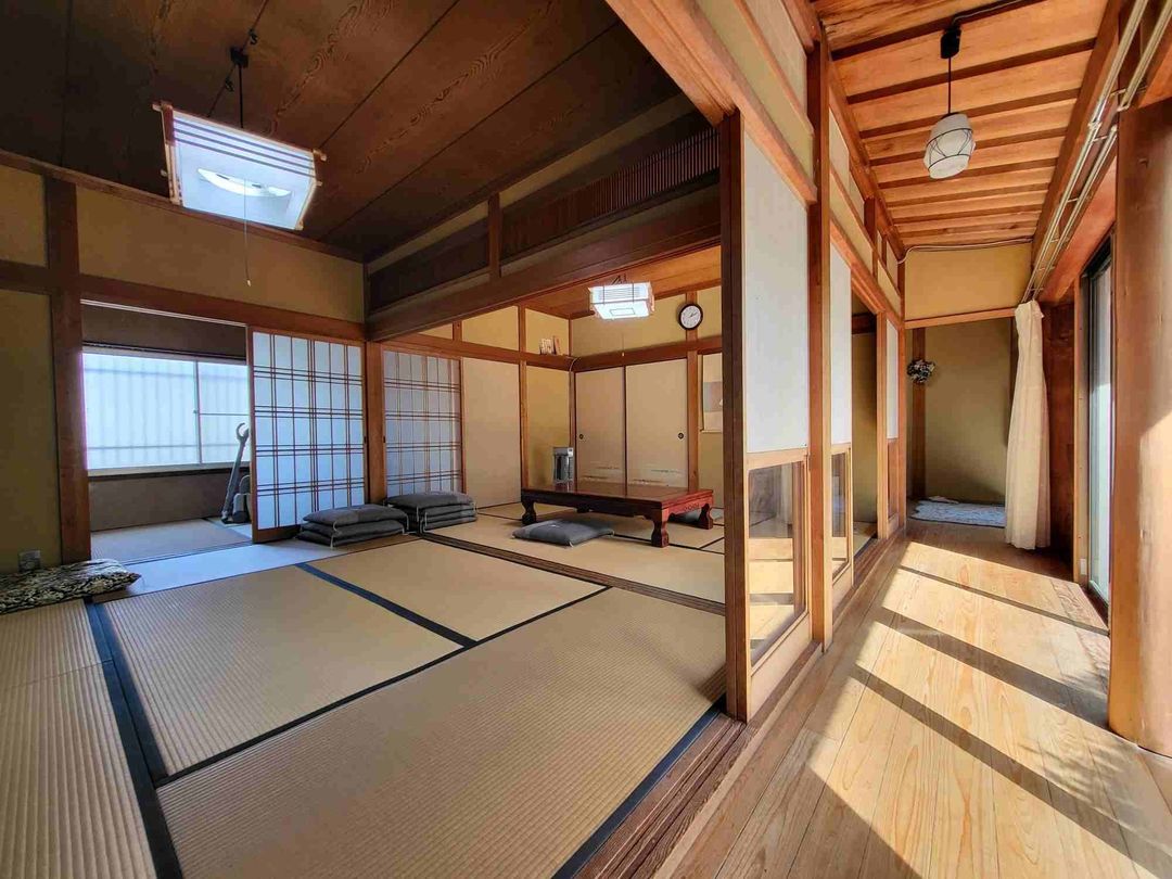 10LDK Detached House for Sale in Taishi-cho, Osaka - Thumbnail 3