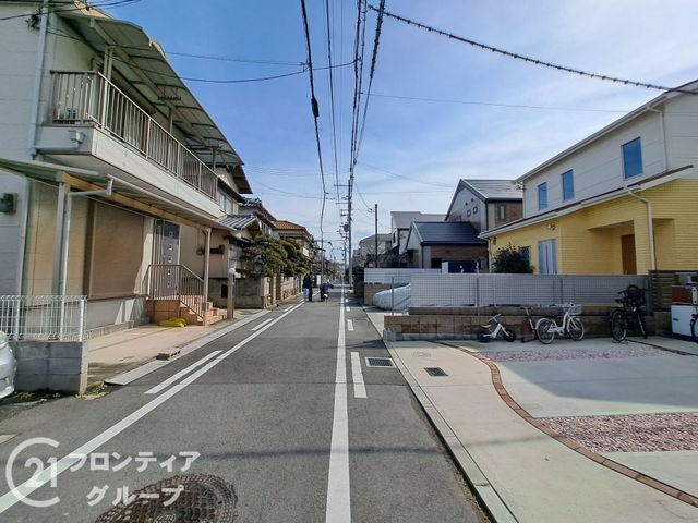 Modern 4LDK House Near Takashihama Station, Takashi, Osaka - Thumbnail 3