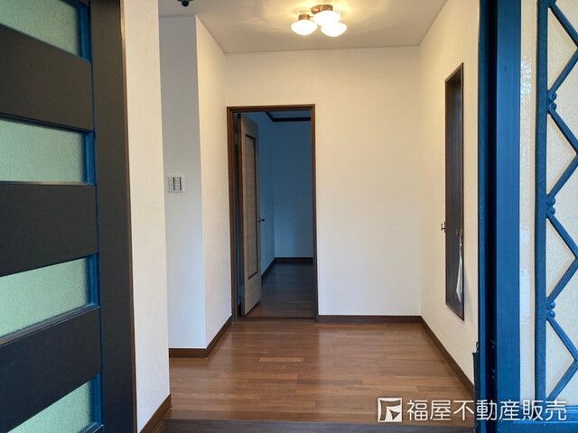 Renovated 4LDK House in Himeji with Modern Features - Thumbnail 3