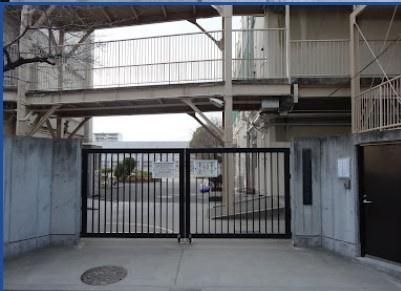 Renovated 3DK House near Kawauchi-Hanazono Station, Higashiosaka - Thumbnail 2