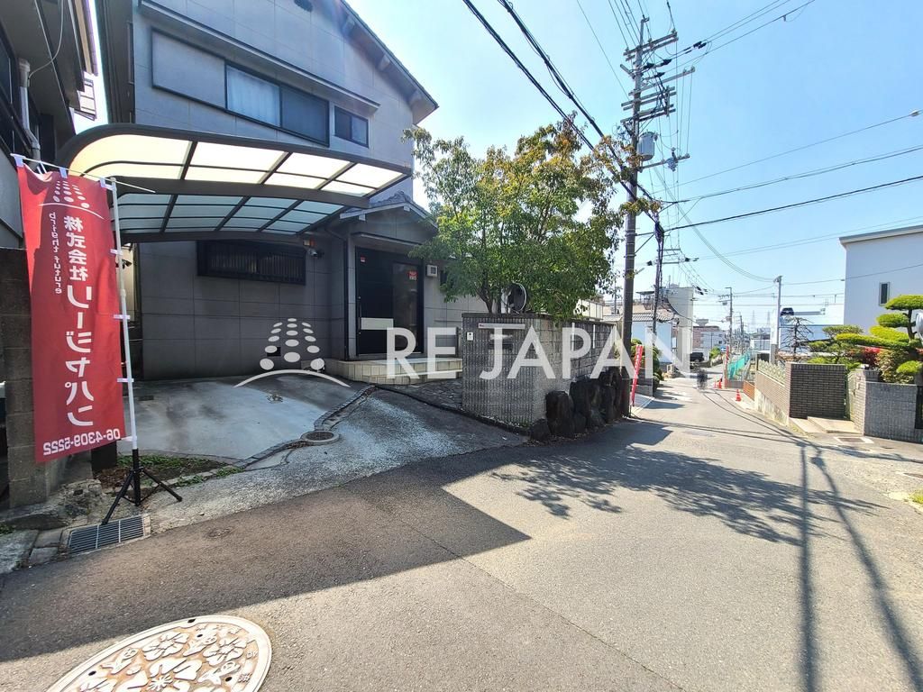 4LDK Renovated House with Large Garden in Higashiosaka, Osaka - Thumbnail 3