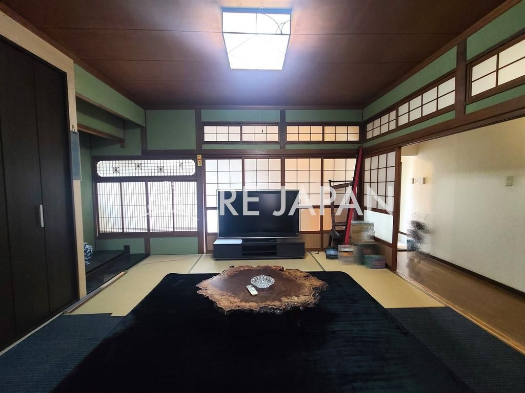 4LDK Renovated House with Large Garden in Higashiosaka, Osaka - Thumbnail 4