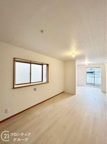 3LDK Detached House for Sale in Higashinari Ward, Osaka - Thumbnail 4