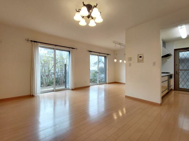 4SLDK House in Kobe Kita Ward | 120.89㎡ | Near Taidera Station - Thumbnail 3